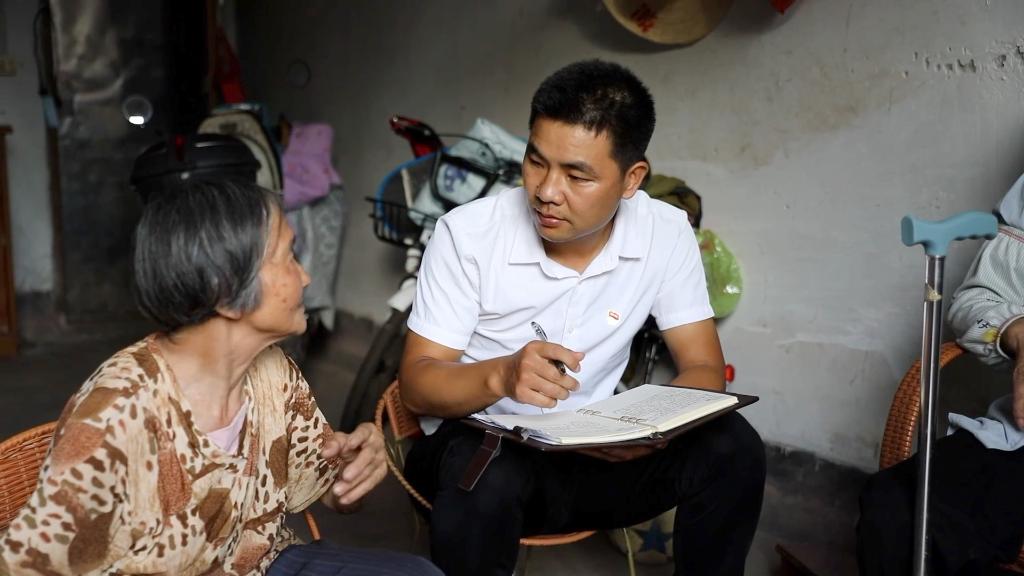 GLOBALink | Grassroots official dedicated to rural revitalization in east China village-Xinhua        