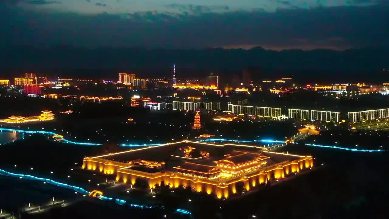 看,新疆新和的夜景美翻了!
